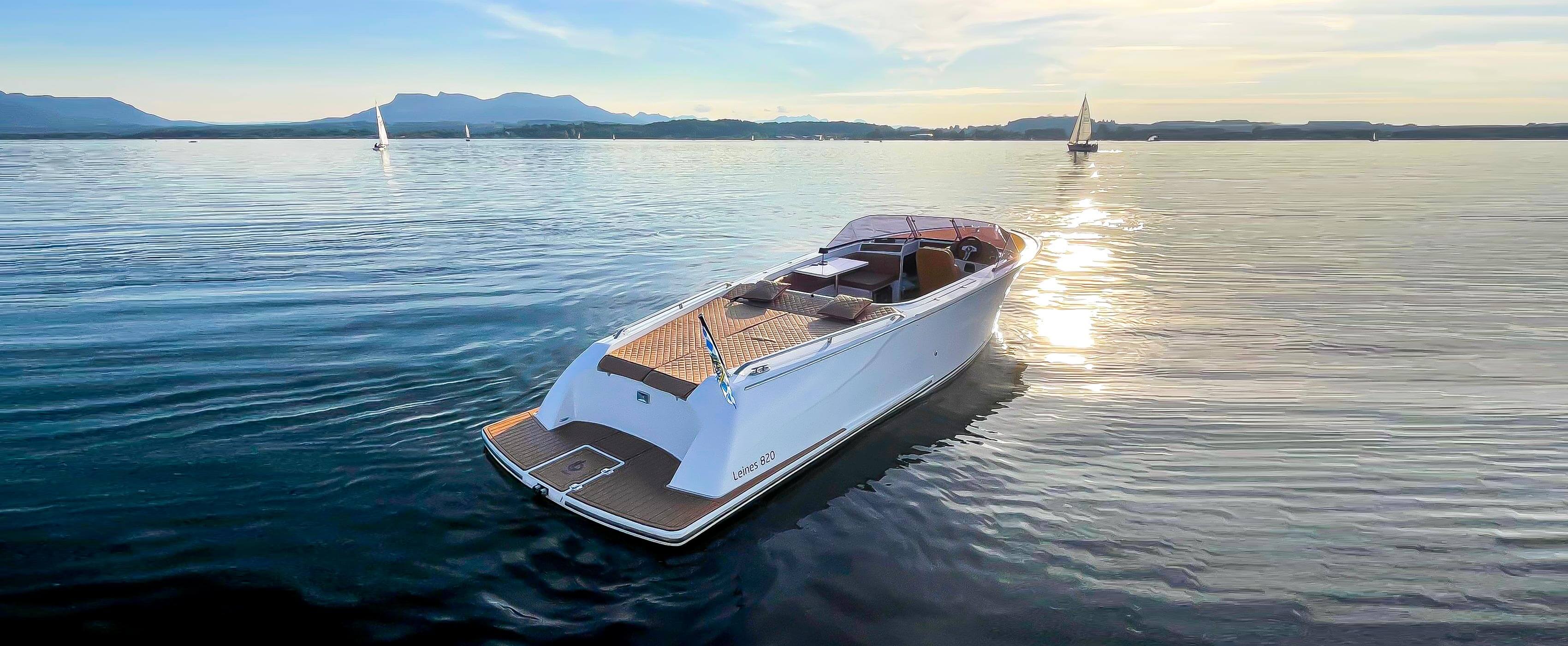 Leines 820 auf dem See